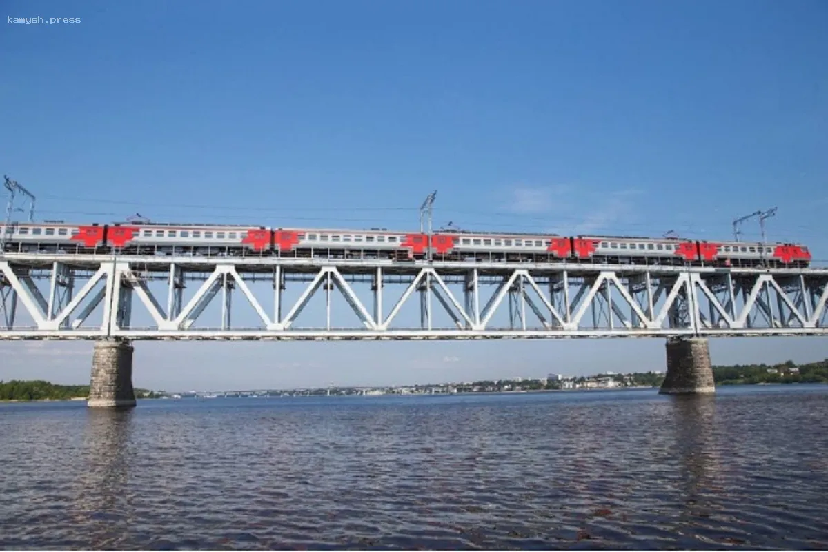 На время ремонта моста через Волгу костромичи могут воспользоваться электричками