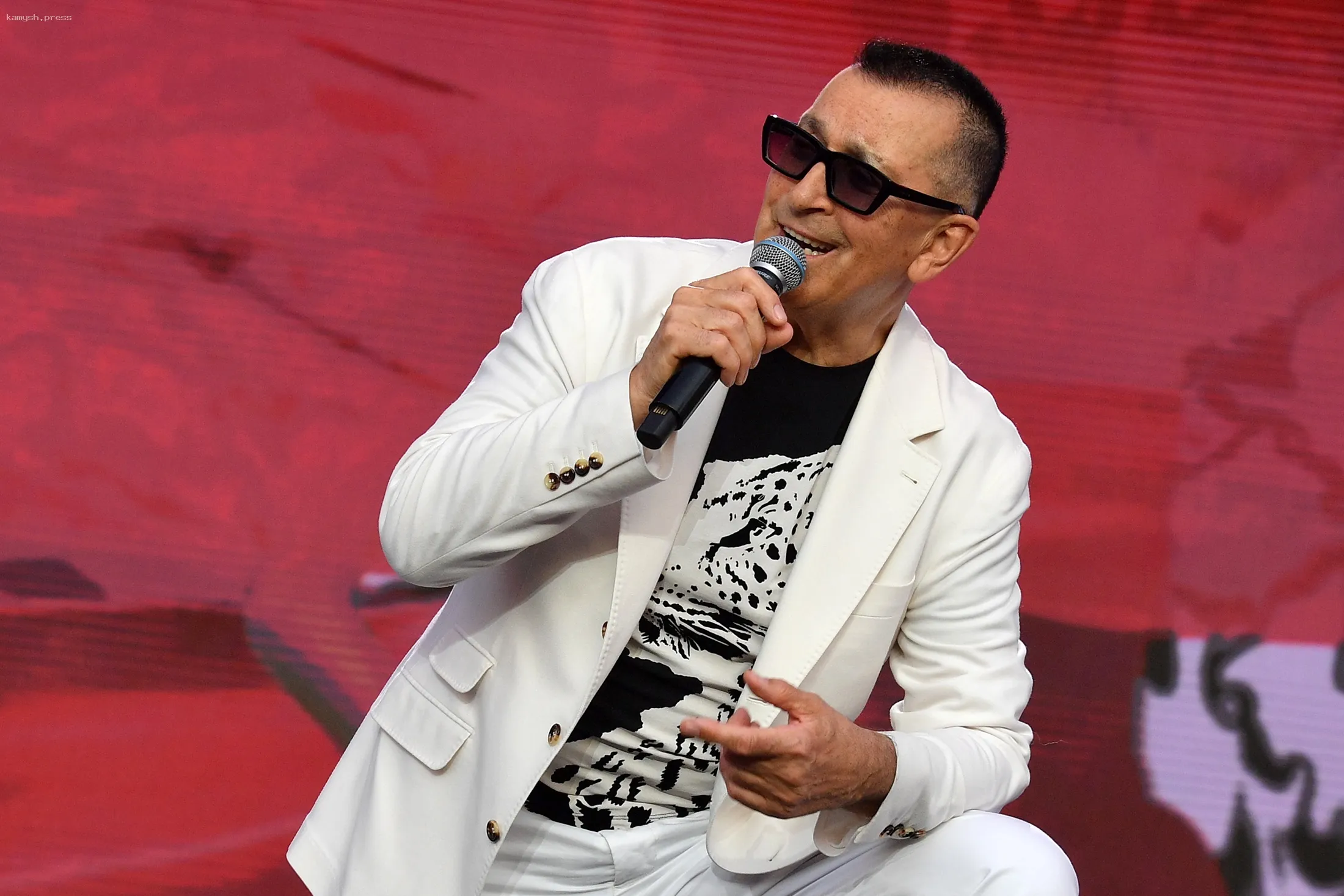 Знаменитого исполнителя поймали на частых нарушениях правил дорожного движения