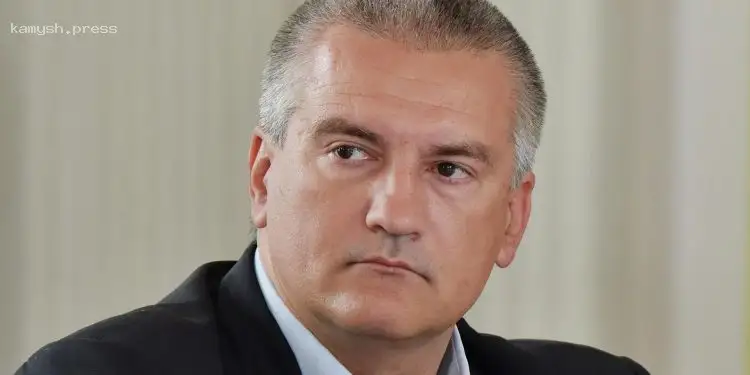 Аксьонов закликав до терпіння через проблеми з пальним у Криму