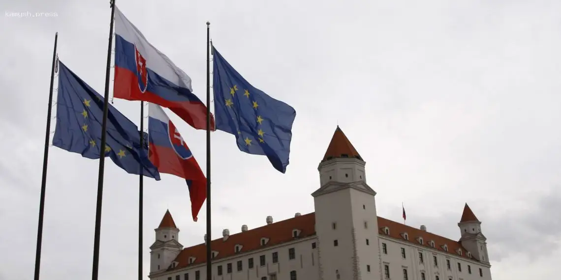 Словаччина перешкоджає новим антиросійським санкціям, вимагаючи обговорення 19-го пакету на саміті лідерів – ЗМІ