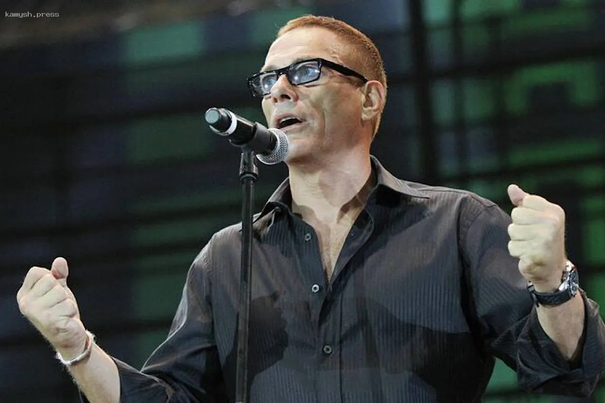 Кулаки не помогут: Жан-Клод Ван Дамм оказался в центре скандала о торговле людьми в Румынии