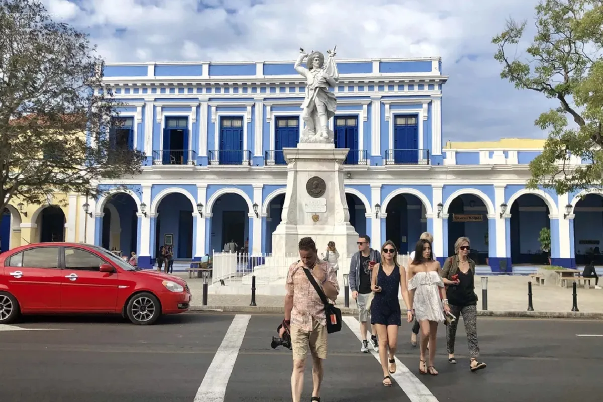 На Кубе введут универсальную оплату картой «Мир»