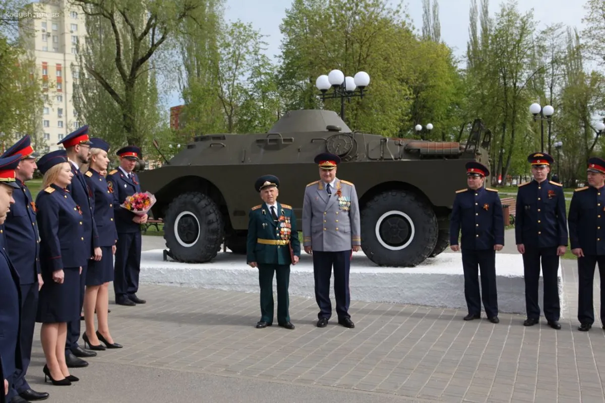 Руководитель Следственного комитета Владимирской области поздравил ветерана концлагеря с Днем Победы