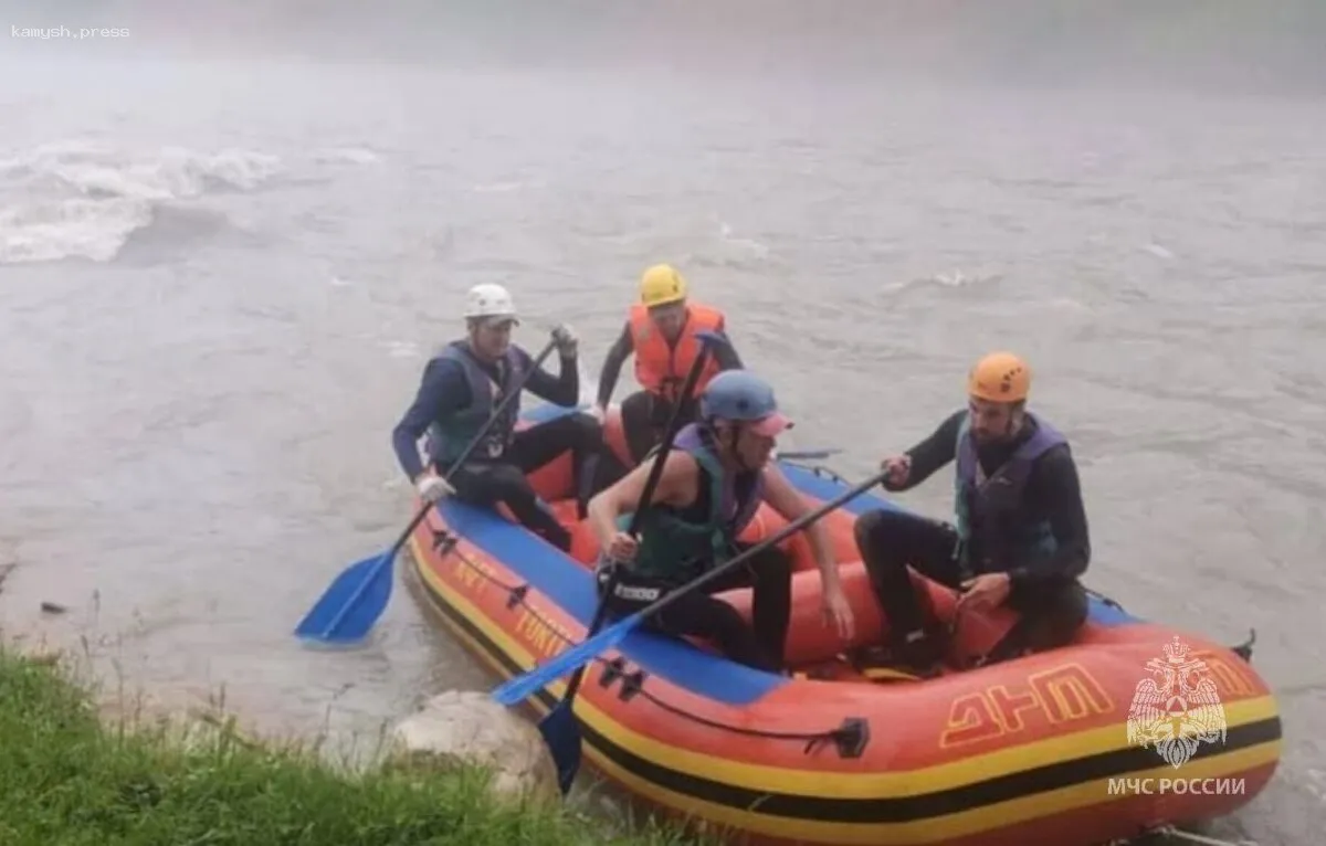 Пока искали до ночи: в Адыгее 10-летний мальчик упал в горную реку