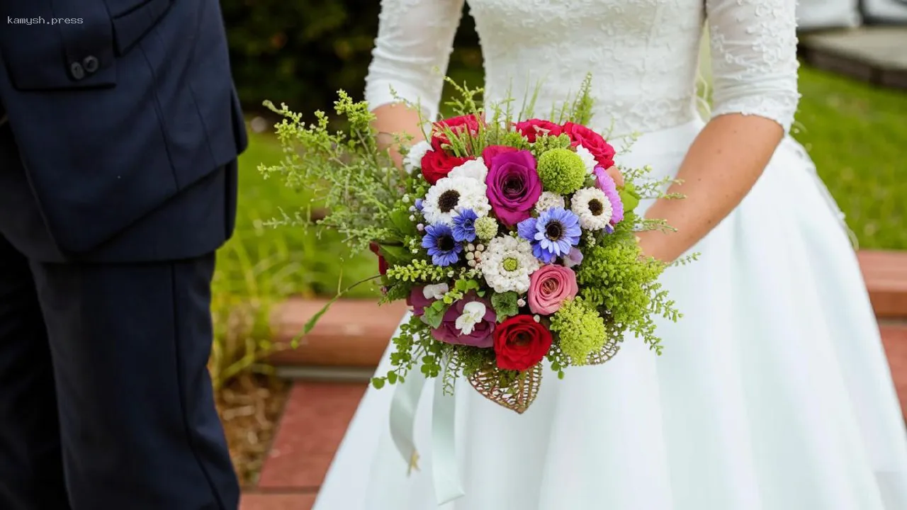 Флорист Аршакуни поделилась актуальными трендами свадебных букетов на 2025 год