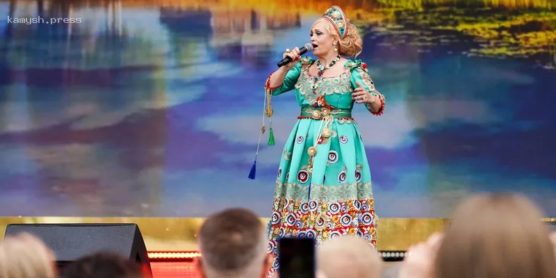 В Иванове поклонница с психическими проблемами напала на Надежду Кадышеву