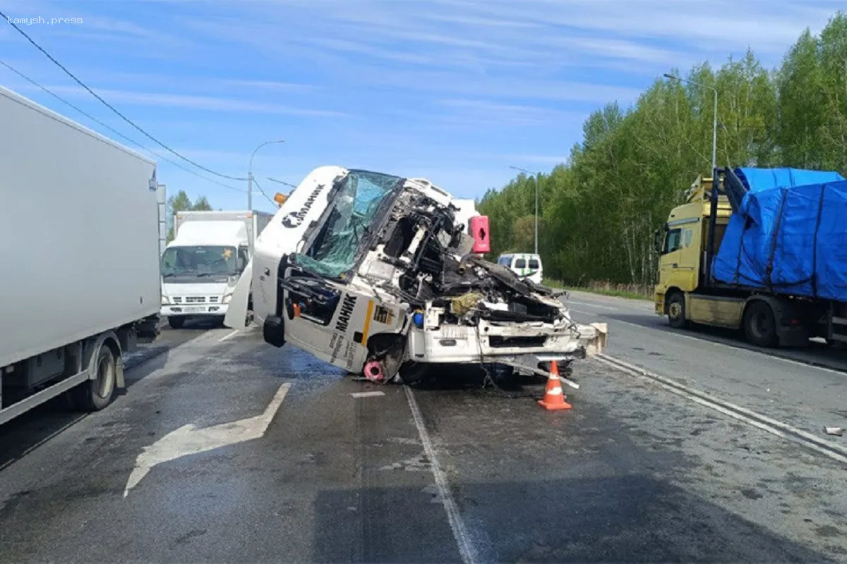 Масштабная авария на трассе в окрестностях Новосибирска из-за бензовоза