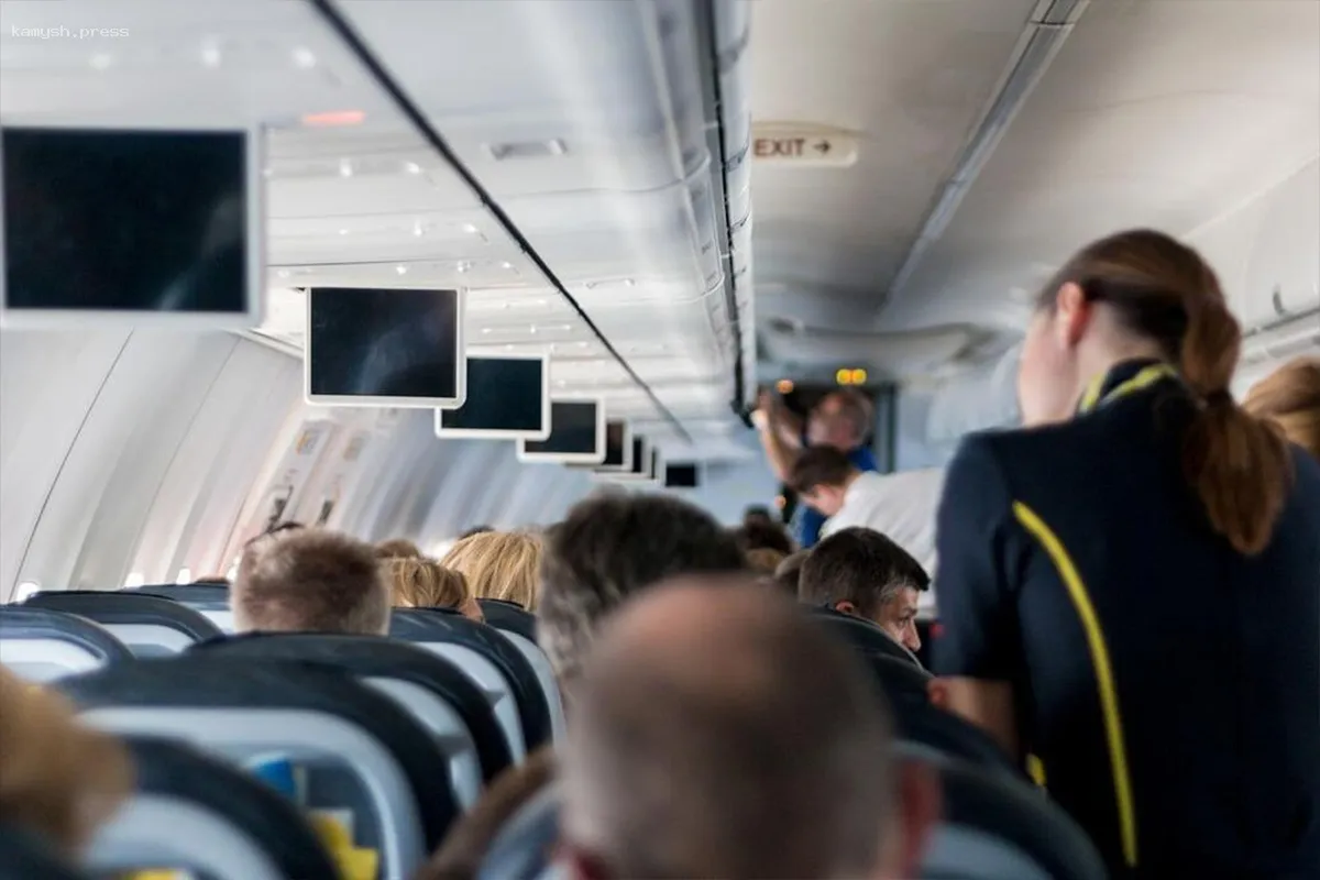 Медик предупредил о рисках приема снотворного во время авиаперелетов