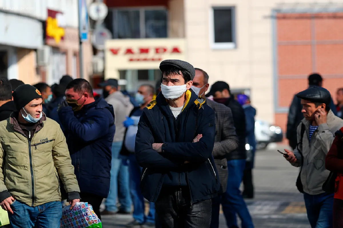 В Новосибирске мигрантам запретили громкие звуки и свист