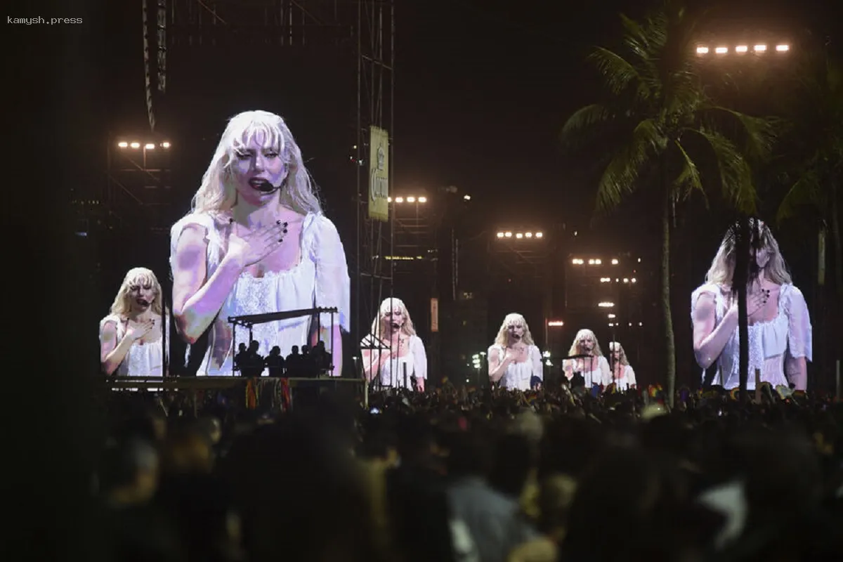 Концерт Леди Гага в Рио-де-Жанейро едва не обернулся катастрофой