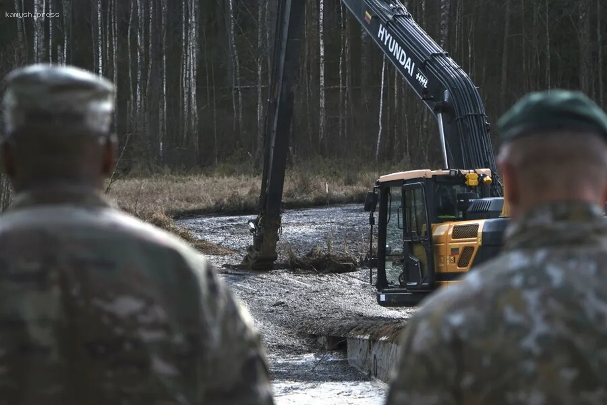 В Литве извлекли бронетранспортер, на котором передвигались пропавшие американские солдаты