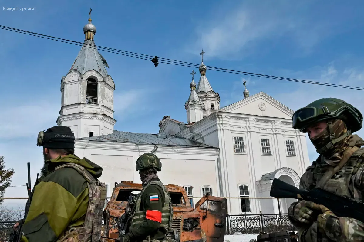 Жительница Суджи связалась с сыном, но на линии оказался незнакомец
