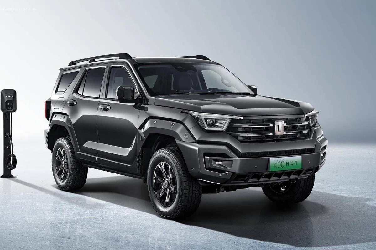 В России началась распродажа внедорожников Tank