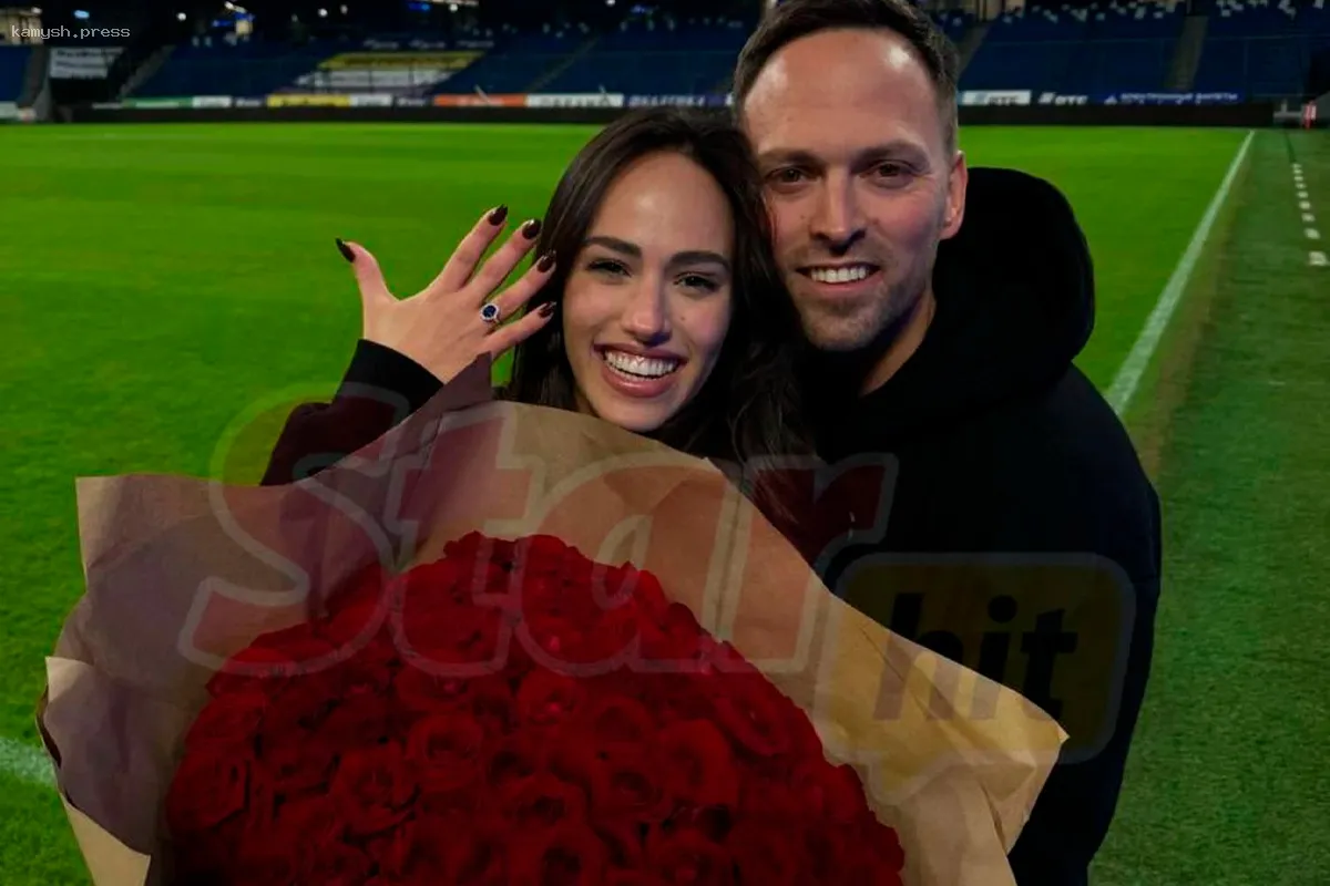 Блогер Столяров сделал предложение своей новой избраннице