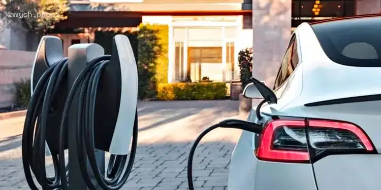 В Раде предлагают на длительный срок освободить электромобили от налогообложения