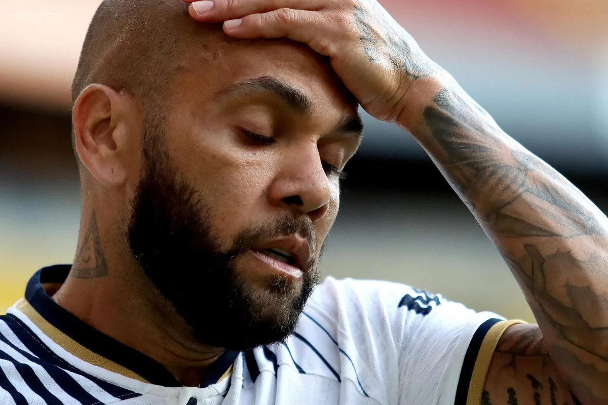 Дани Алвес может получить финансовую компенсацию за время в тюрьме