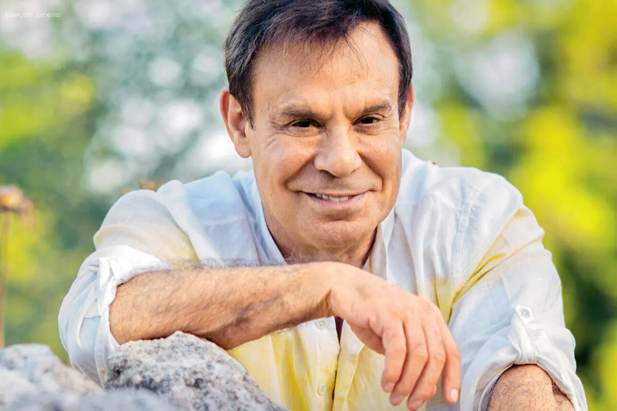 Живет на 13 тысяч рублей. Как «не народный» артист Ефим Шифрин остался без «Аншлага» и «собянининских» доплат