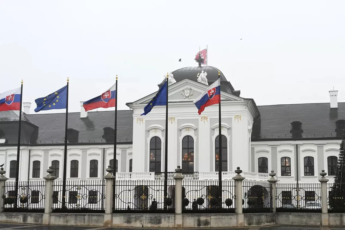 Посольство России прокомментировало инициативу Матовича посетить Киев