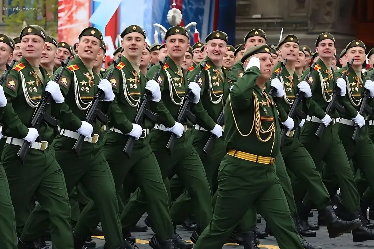 Правнук Сталина решил не принимать участие в Параде Победы в Москве