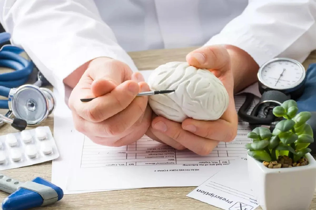 Елена Малышева поделилась методами защиты от инсульта