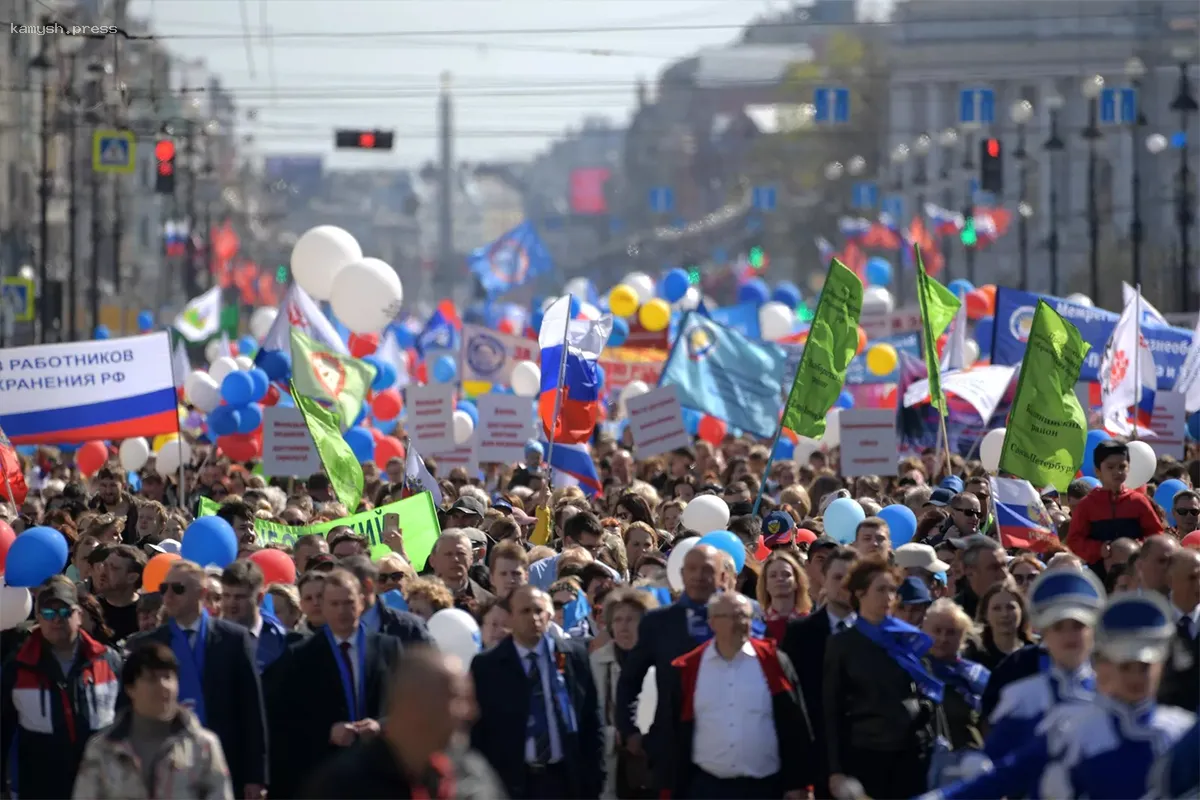 В России с 28 апреля начинается 3-дневная рабочая неделя