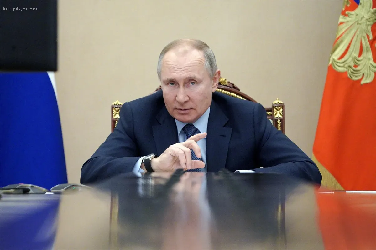 Путин настоял на необходимости упорядочить дорожные нормы