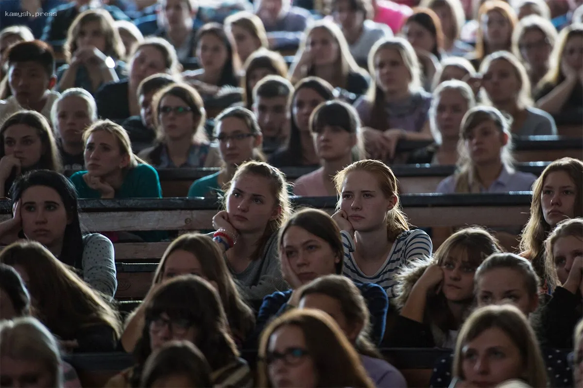 В Приморском крае студентов оборонной специальности обеспечат бесплатными обедами