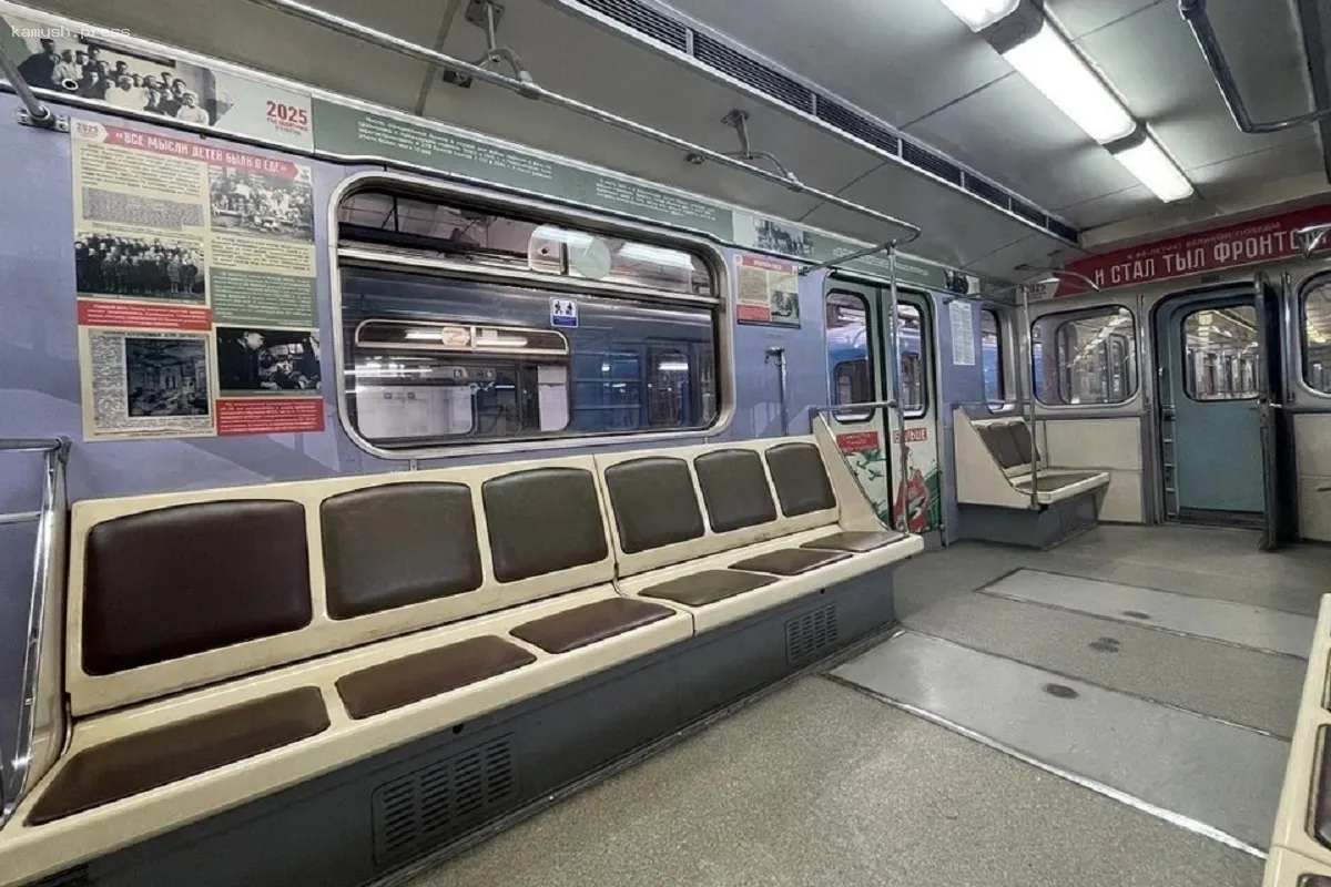 В новосибирском метрополитене запустили новую выставку в честь юбилея Победы