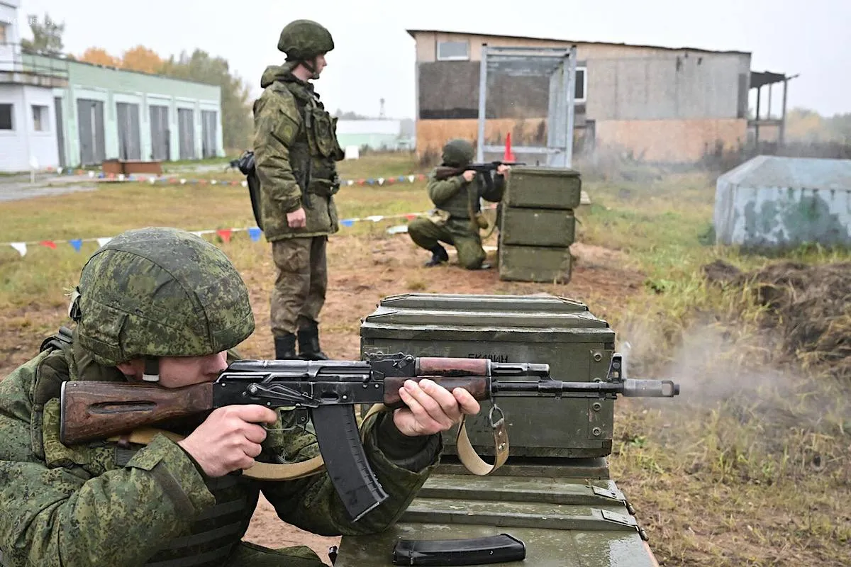 Специалист из Новосибирска успокоил россиян перед введением срочных военных сборов