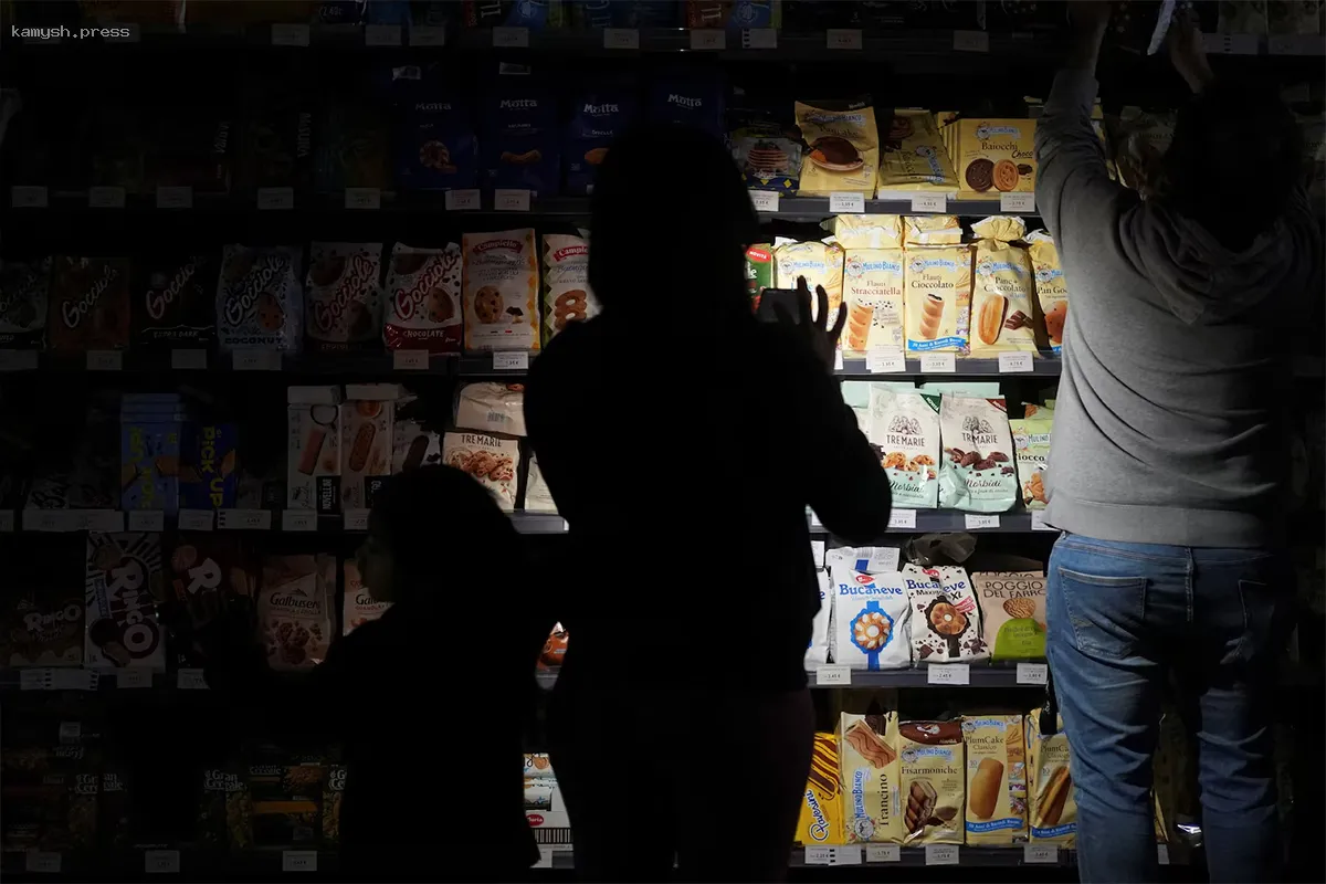 Испанцы поделились изменениями в своих привычках после отключения электроэнергии