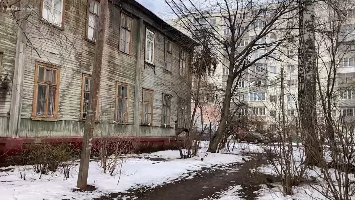 В администрации Пушкинского района обсудили переселение жителей из аварийных домов в Ивантеевке