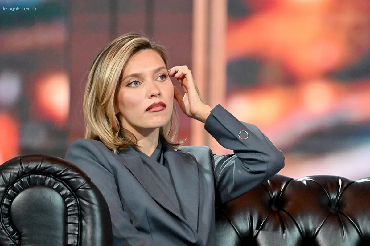 Суд отклонил взаимные иски между телеведущей Тодоренко и писательницей Мишиной