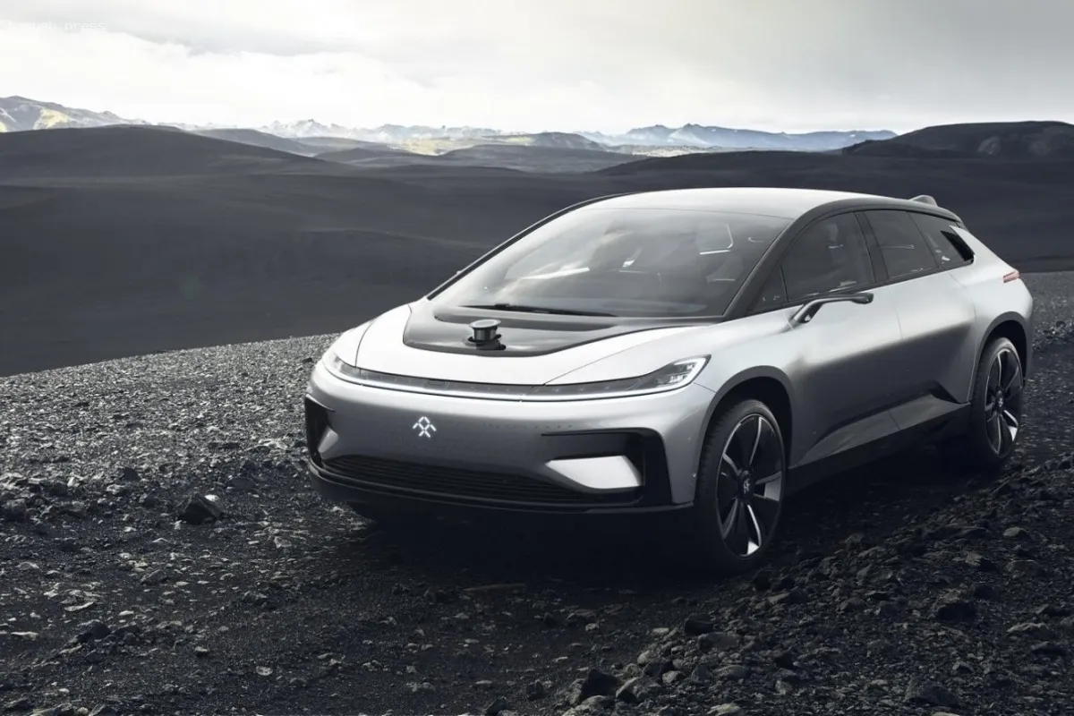 Faraday Future планирует сделать гибридные автомобили более интеллектуальными с помощью ИИ
