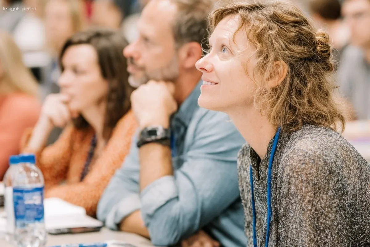 Запрет на обучение в частных учреждениях: шаг к улучшению образовательной подготовки или ограничение для педагогов?