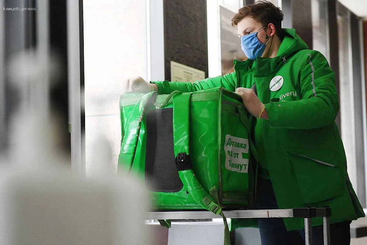 Курьер защитил 86-летнего ветерана блокады в Санкт-Петербурге от мошенников