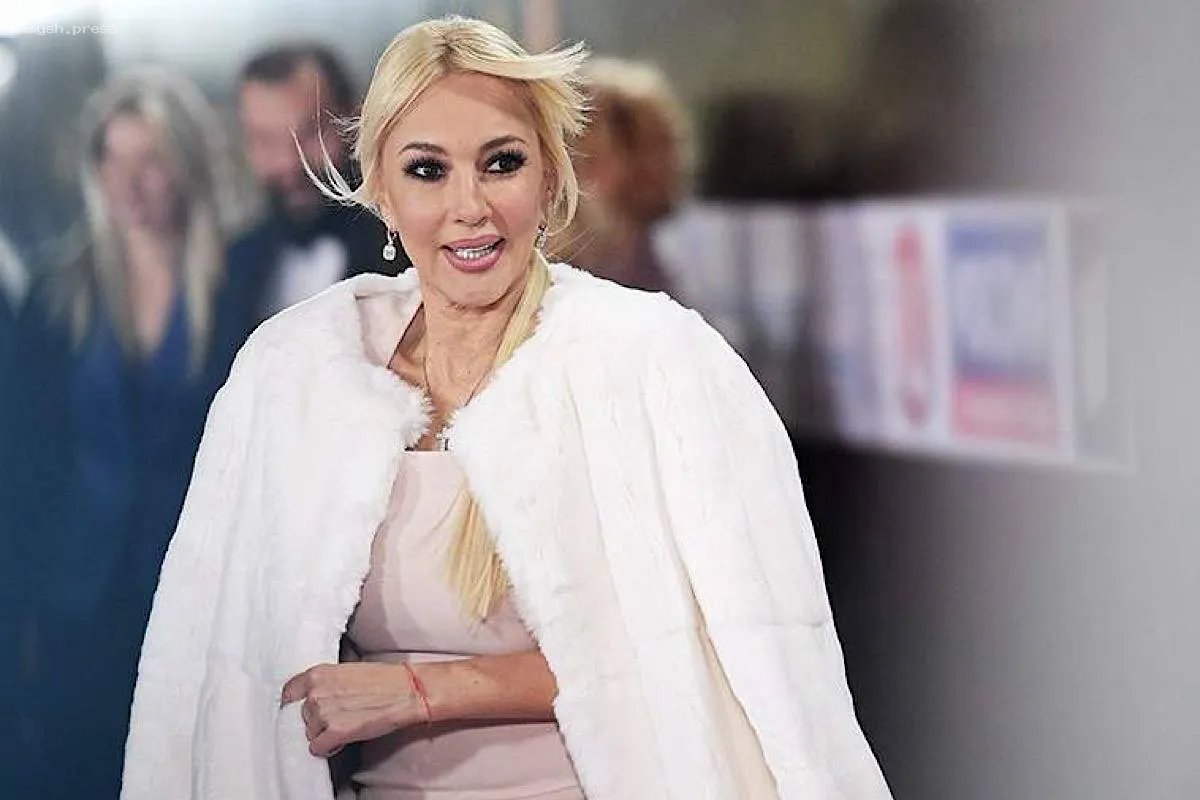 «Платья не выдерживают натиска»: Лера Кудрявцева прибавила 6 кг из-за проблем со здоровьем