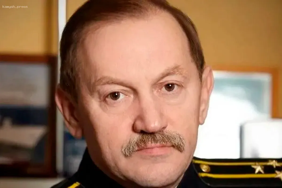 Специалист указал на возможную причину аварии туристической подводной лодки в Хургаде