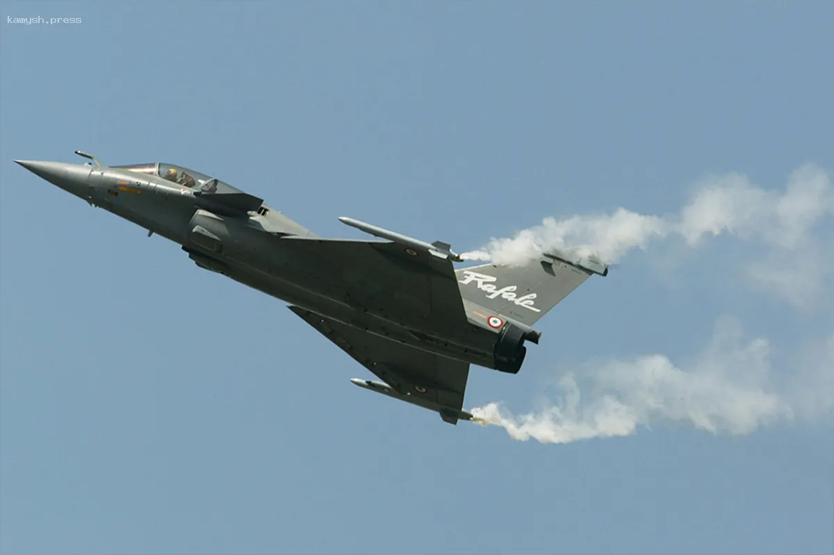 Пакистанские силы ПВО перехватили два индийских самолета