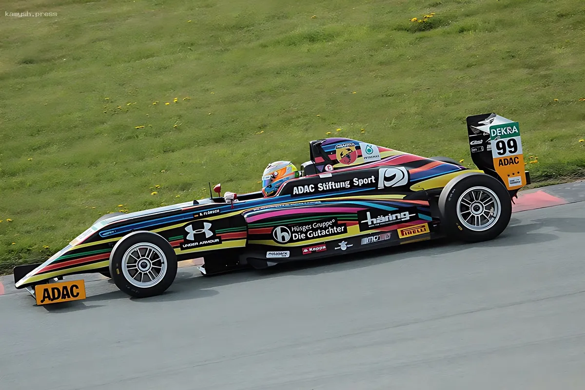 Конфликт с спонсором остановил карьеру Софии Флёрш в серии Indy NXT