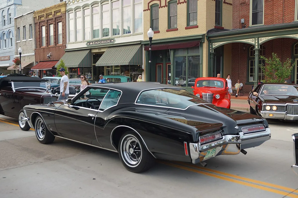 В Новосибирске выставили на продажу Buick Riviera 1966 года