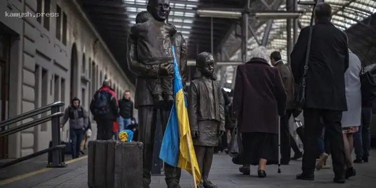 Сколько чехов считает, что их страна приняла слишком много украинских беженцев: данные соцопроса