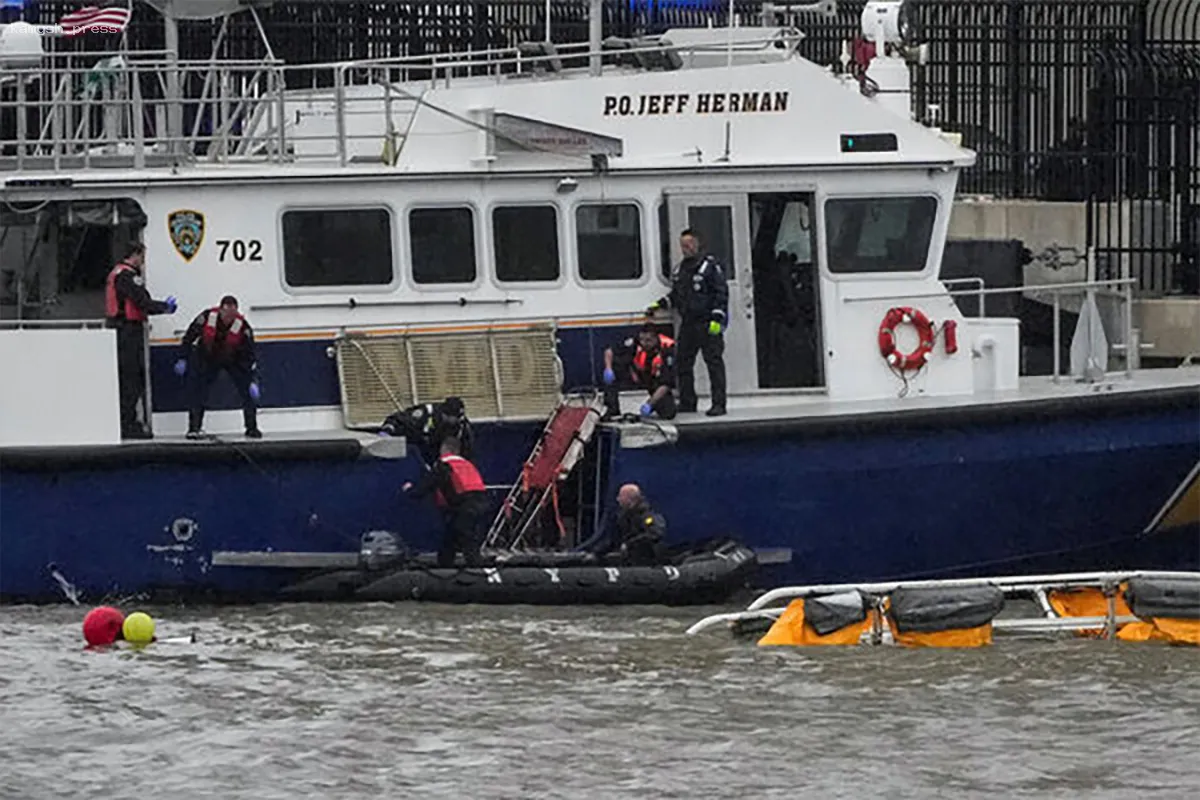 Трое детей погибли в результате крушения вертолета в Гудзоне под Нью-Йорком