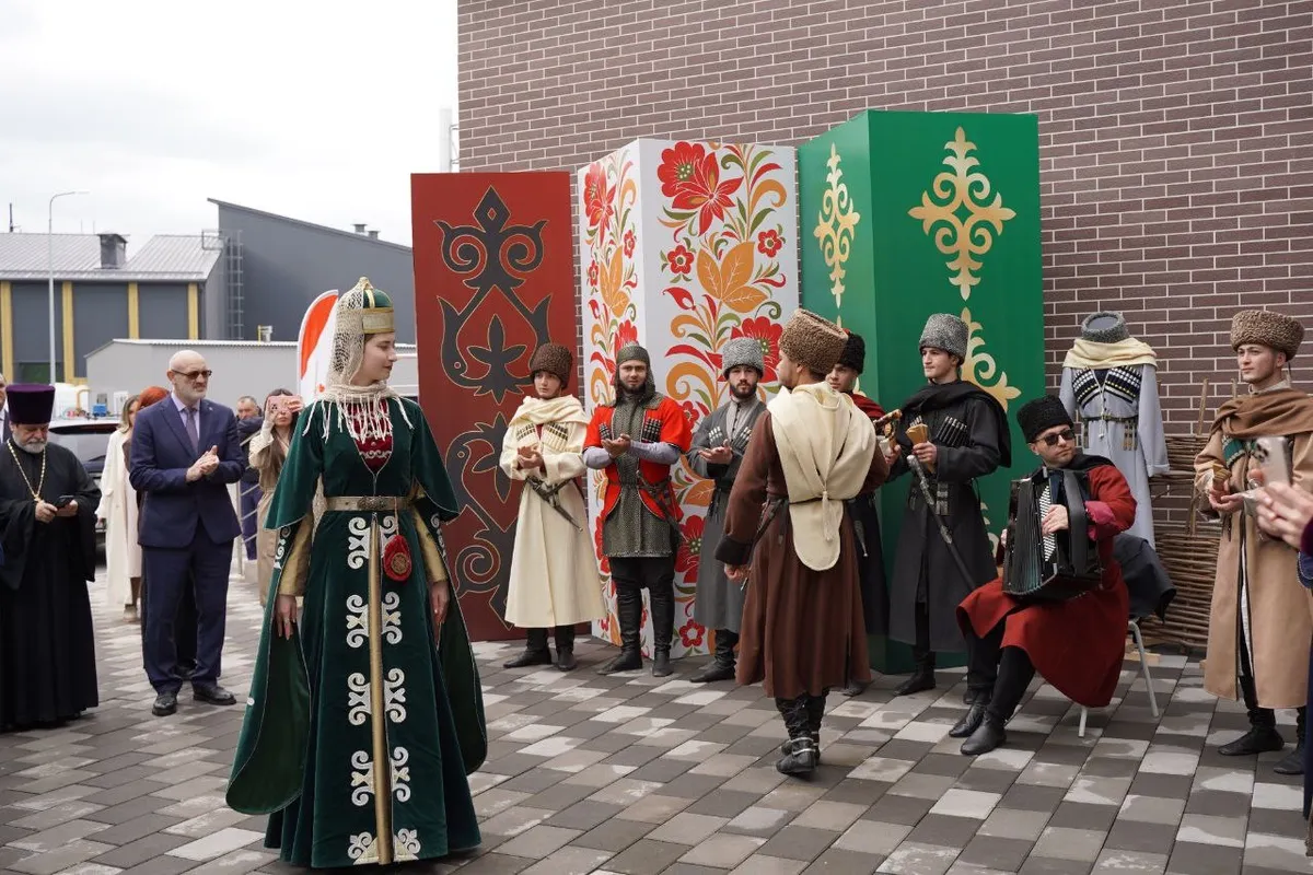 В Кабардино-Балкарии стартовал фестиваль «Сила в единстве» концертом и играми