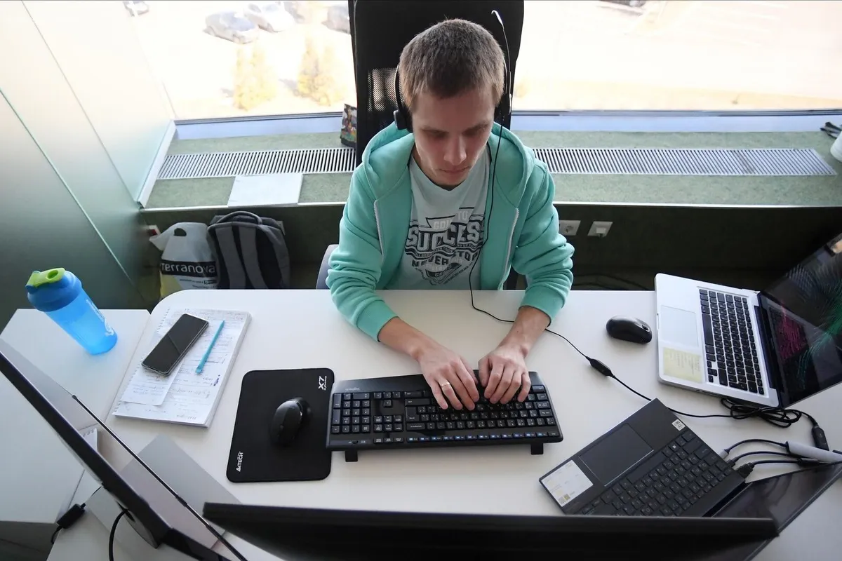 Росстат: в 2023 году в России было 15 млн человек, не имевших точного места работы