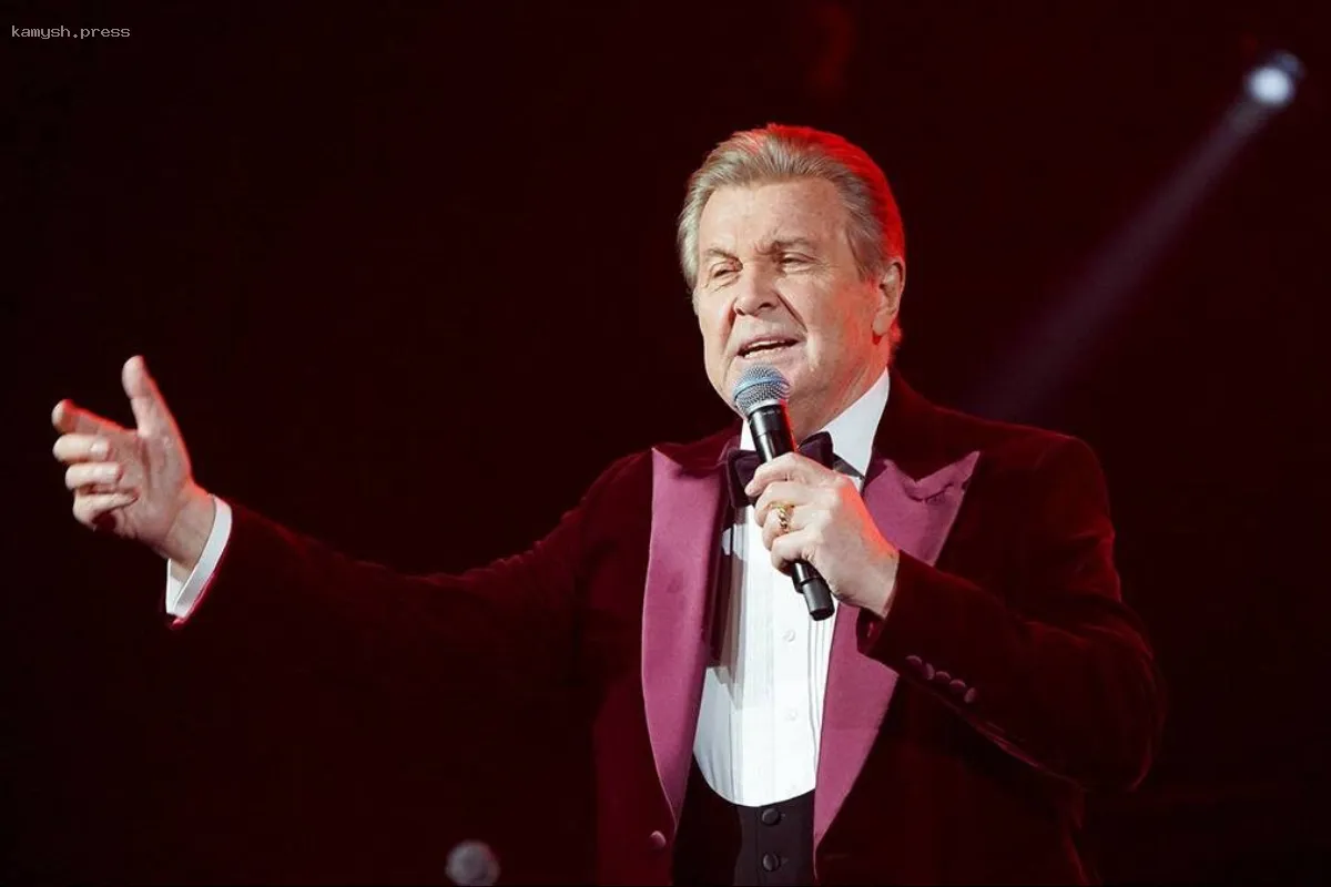 Пока детям собирают с помощью SMS. Зачем «последний из могикан» Лев Лещенко просил у государства миллионы