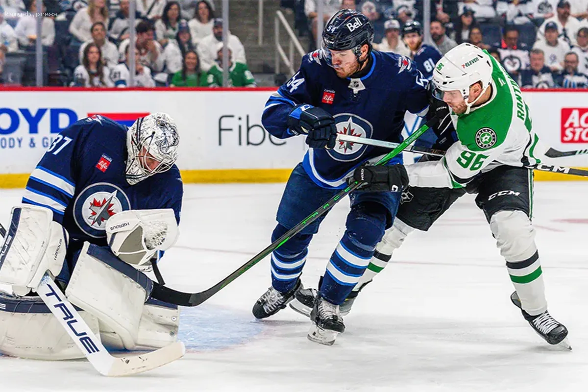 Даллас одержал победу над Виннипегом в первой игре серии, Рантанен забросил три шайбы