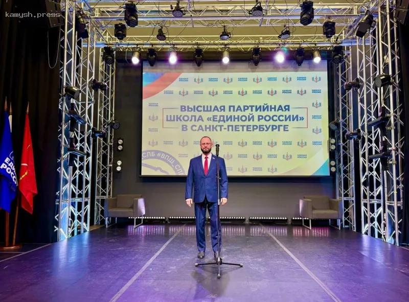 Антон Холодов, депутат ЗСО: Опыт вологодской «Школы депутатов» охватывает всю страну