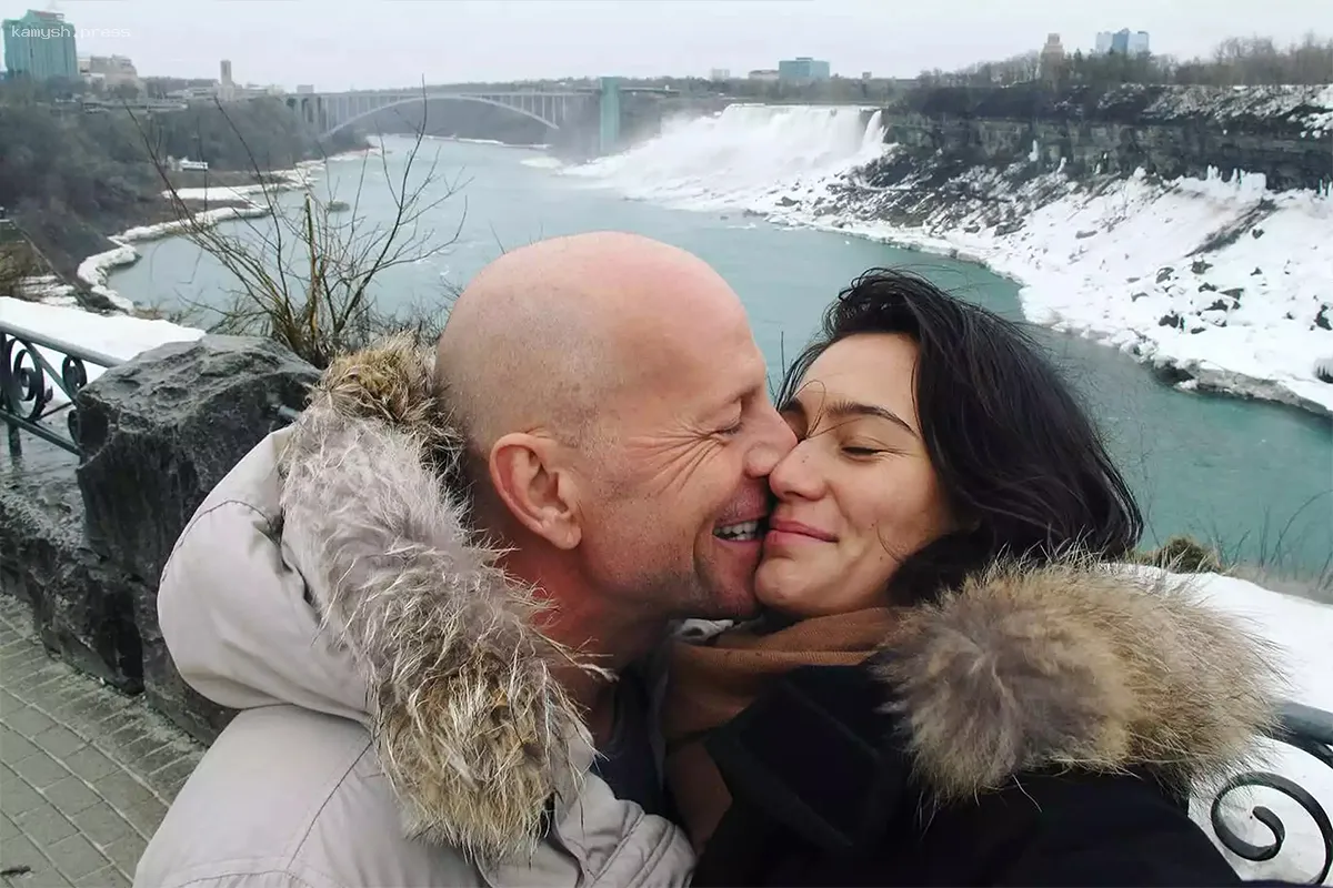 Эмма Хеминг-Уиллис объяснила, почему Брюс Уиллис живет отдельно