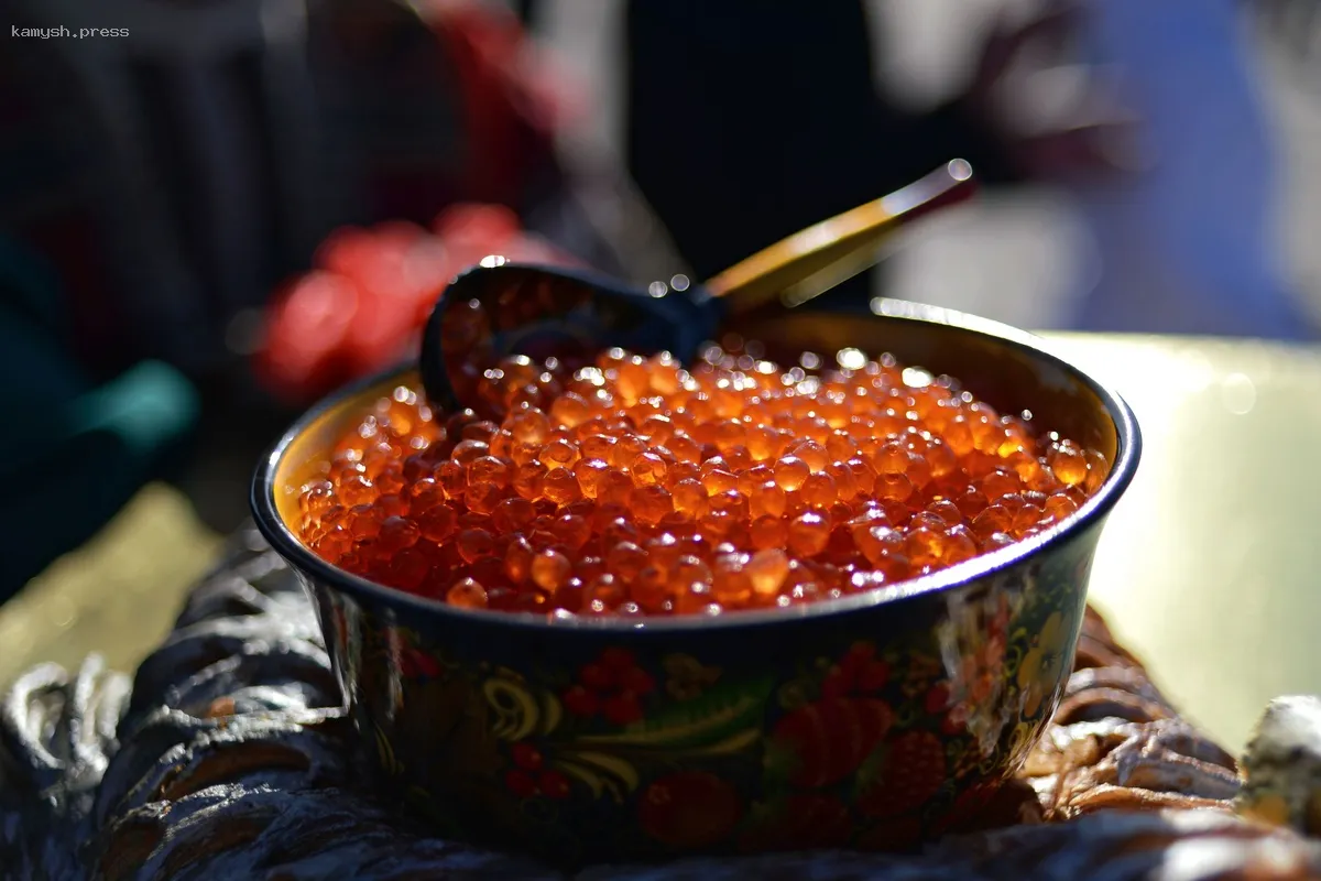 В Россельхознадзоре считают, что россияне вывозят с Дальнего Востока слишком много красной икры