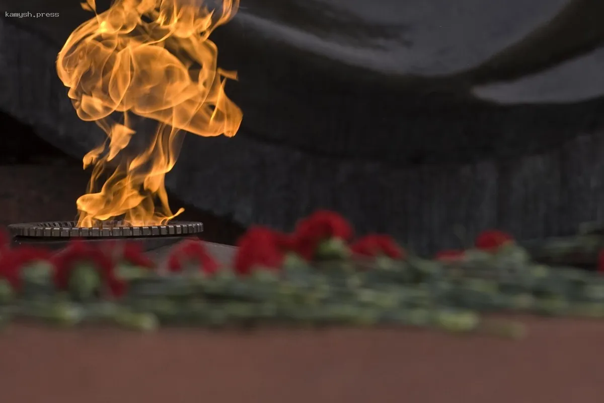 В Калининград доставили огонь с Могилы Неизвестного Солдата